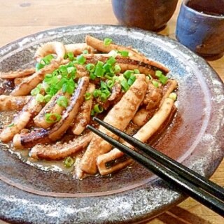 醤油麹で✿お酒が進む～♪いかわた炒め